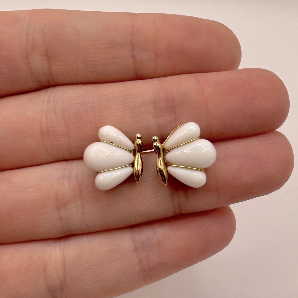 AVON Vintage 1981 Gatsby White Butterfly Earrings